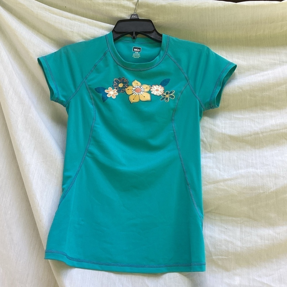 REI blue floral swim rash guard, XS